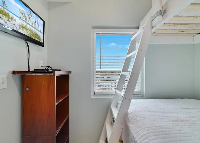 Newly Renovated Luxury Beachfront 2br2ba Lighthouse 816 Gulf Shores